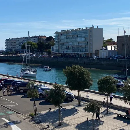 Vue panoramique mer et chenal même de la chambre 50m2 refait à neuf situation idéale en option garage fermé privé Appartamento