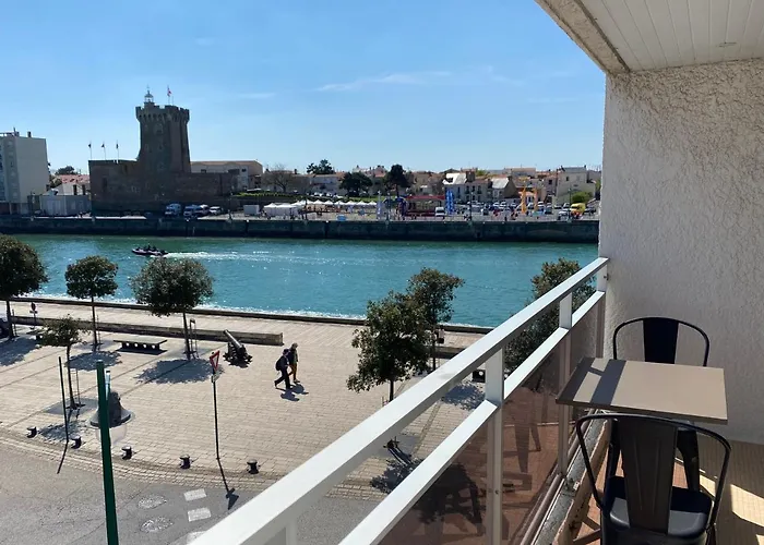 Vue Panoramique Mer Et Chenal Meme De La Chambre Ascenseur 50M2 Situation Ideale En Option Garage Ferme Prive Διαμέρισμα Les Sables-dʼOlonne