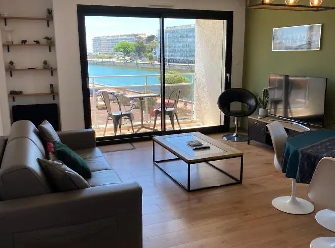 Διαμέρισμα Vue Panoramique Mer Et Chenal Meme De La Chambre Ascenseur 50M2 Situation Ideale En Option Garage Ferme Prive
