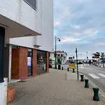 Vue Panoramique Et Chenal Meme De La Ascenseur 50m2 Situation Ideale En Option Garage Ferme Prive Lägenhet