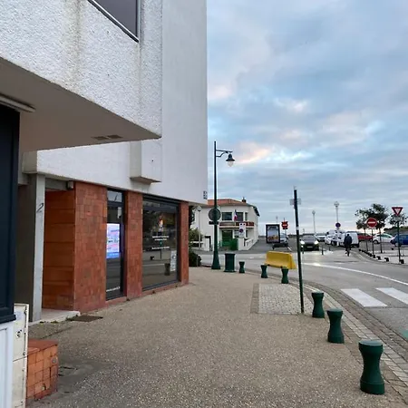 Vue panoramique mer et chenal même de la chambre 50m2 refait à neuf situation idéale en option garage fermé privé Apartamento