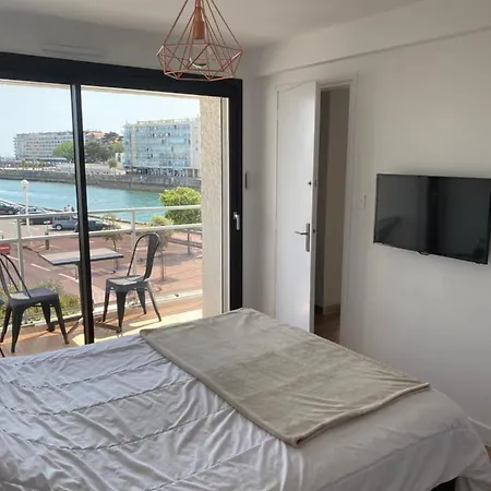 Vue Panoramique Mer Et Chenal Meme De La Chambre Ascenseur 50M2 Situation Ideale En Option Garage Ferme Prive